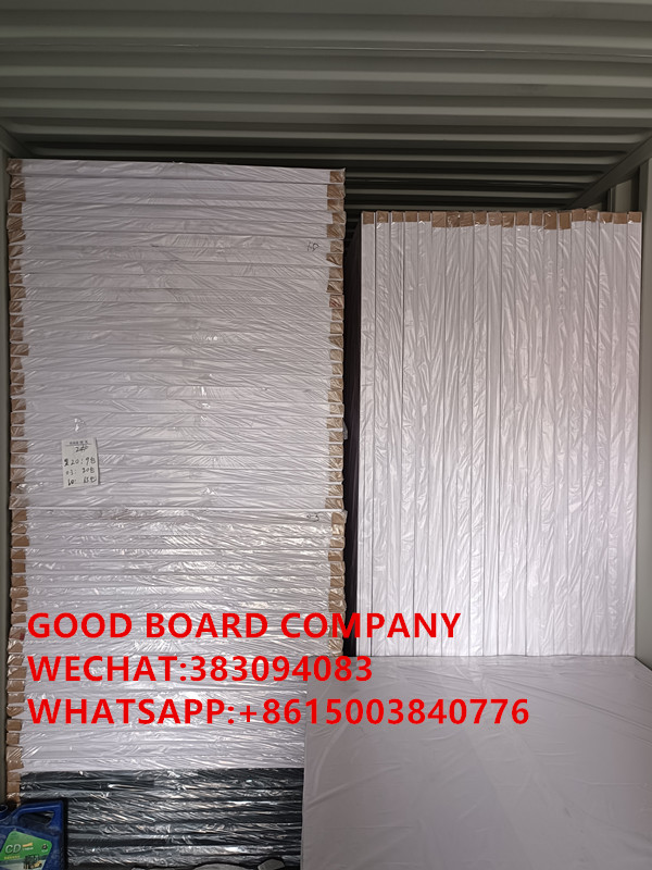 PVC FOAM BOARD LOADING